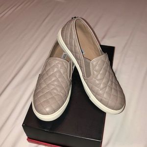 Steve Madden quilted loafer boat shoes